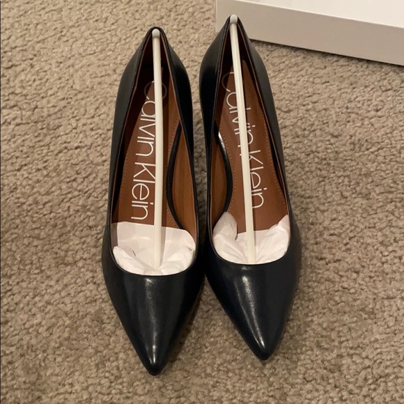 COPY - size 7 - New in the Box Gayle pumps brand - Picture 4 of 6